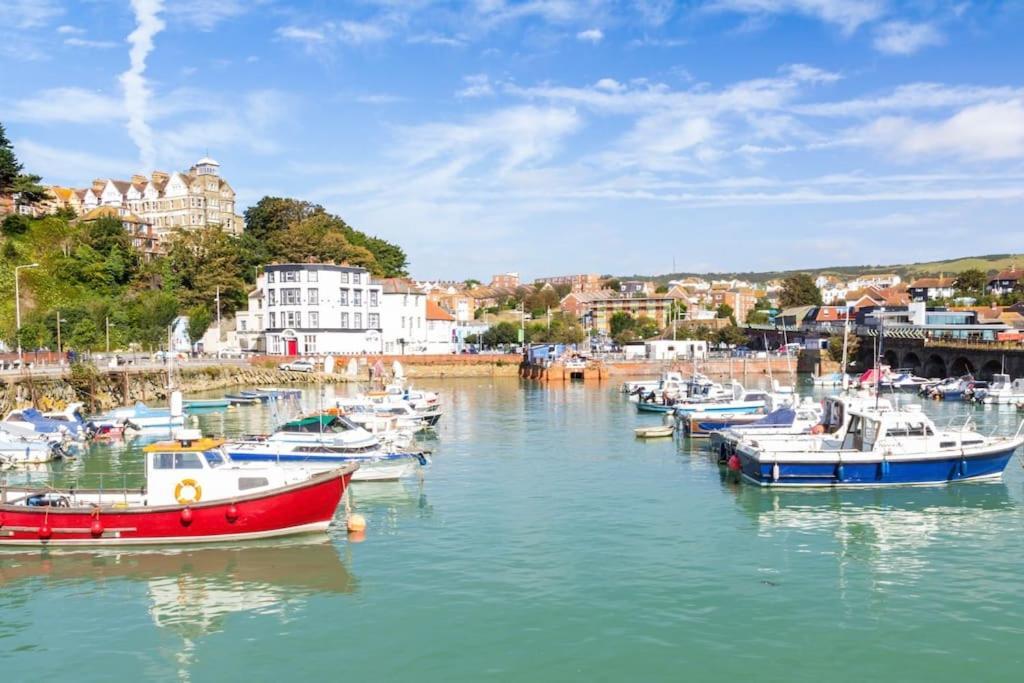 Hythe Townhouse Retreat 빌라 외부 사진